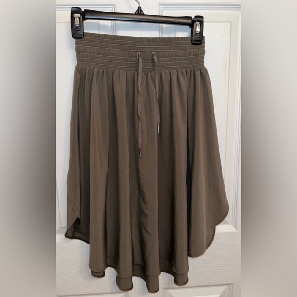 Lululemon Women’s ‘The Everyday Skirt’ Sage/Olive Lightweight Skirt